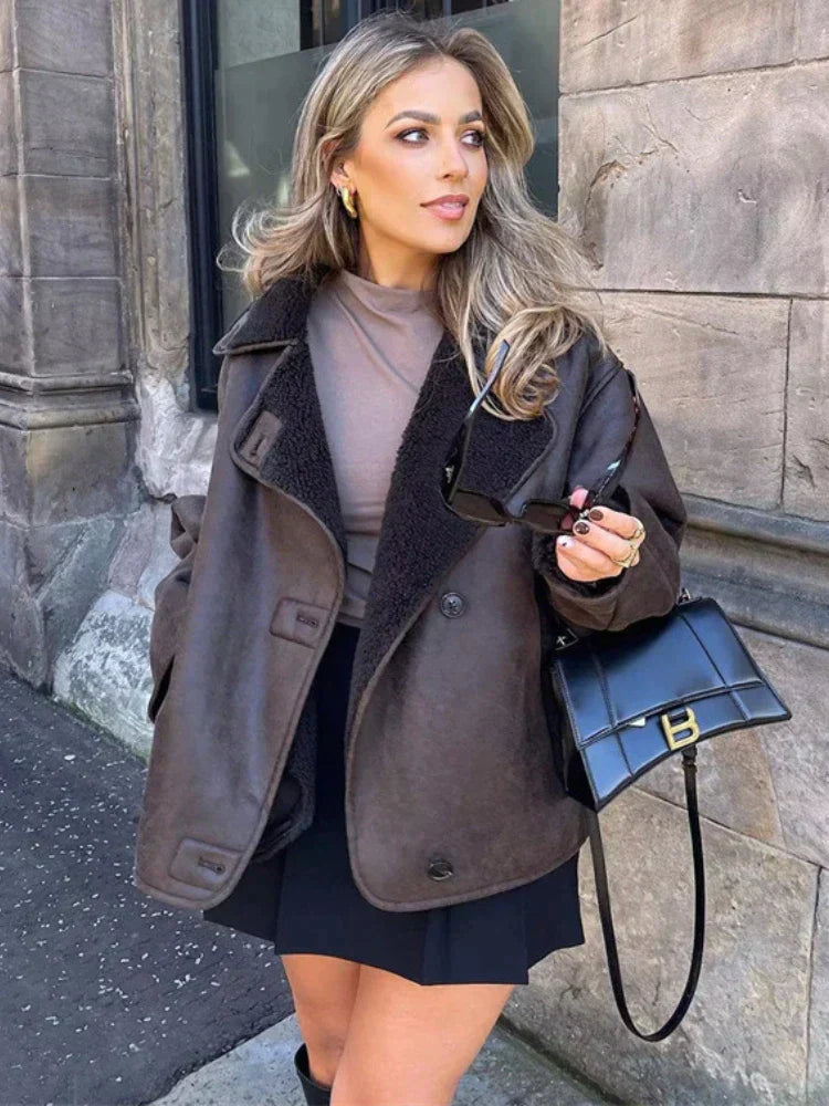 Amelia | Relaxed and timeless winter coat