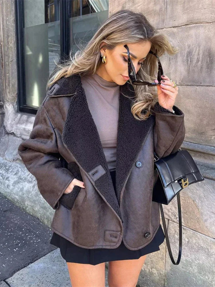 Amelia | Relaxed and timeless winter coat