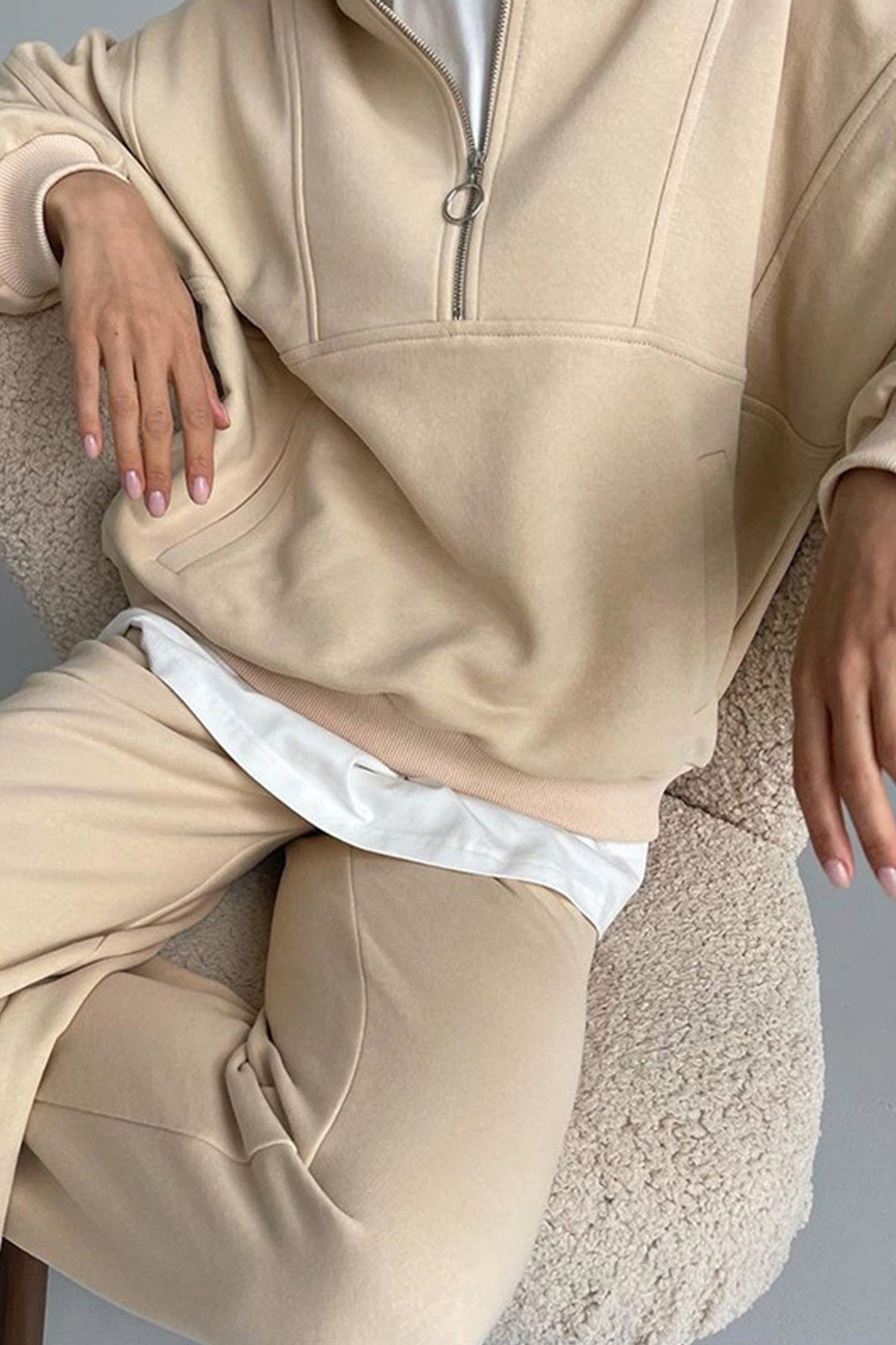 Wendy | Sweatshirt suits with stand-up collar and zip