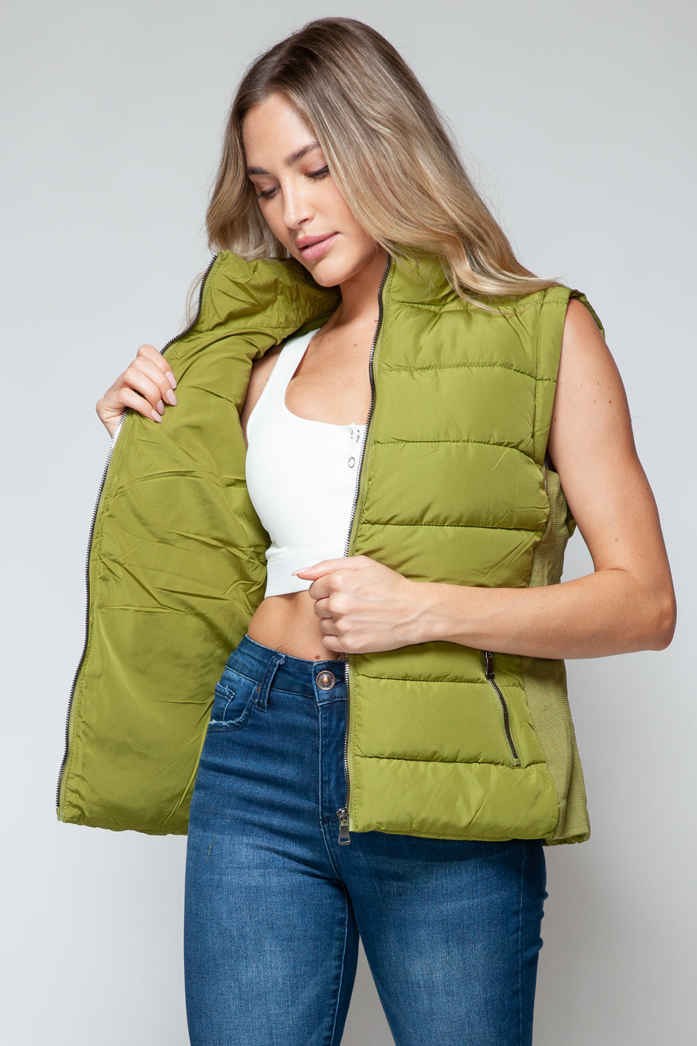 Simona | Snobbish turtleneck vest with zip and pockets