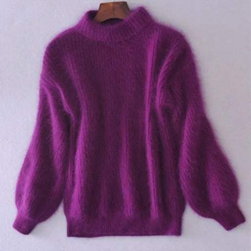 Mónica® | Vintage angora-style sweater: loosely knitted and plain.