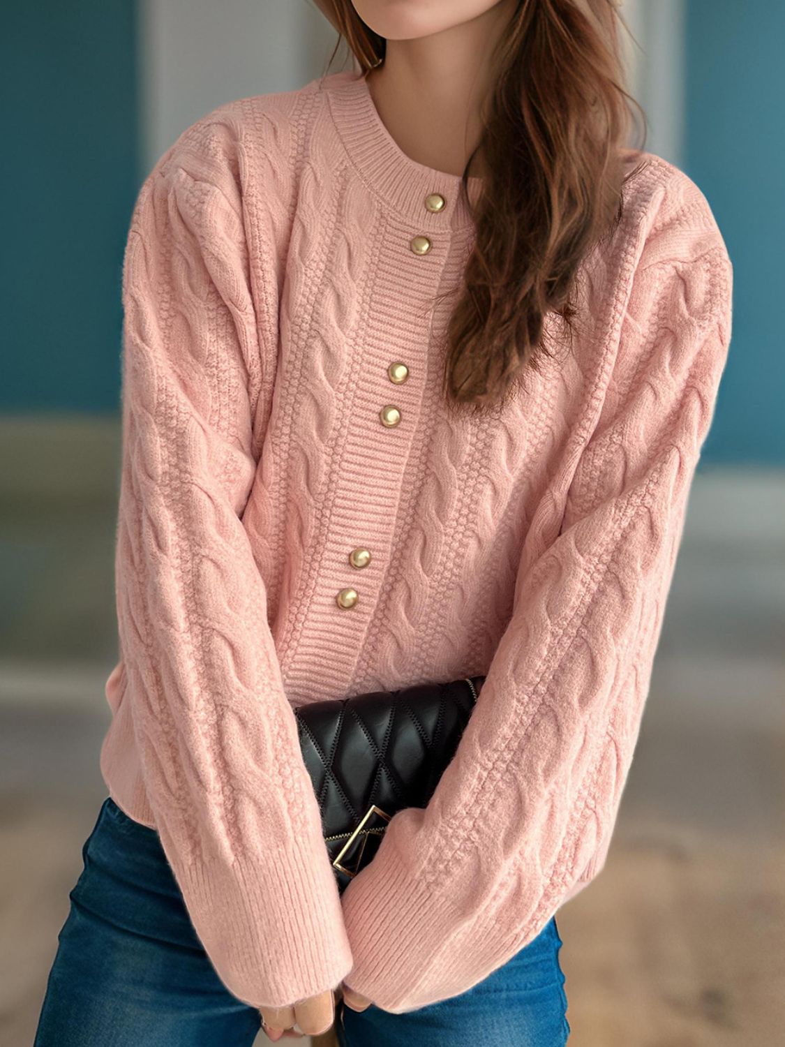 Cristina | Cable knit cardigan with a crew neck and long sleeves