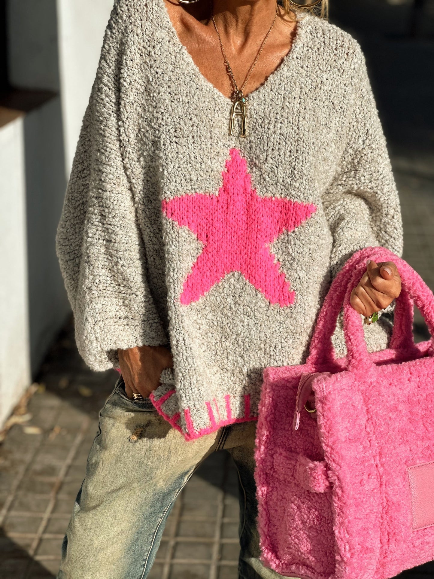 Ingrid | Long-sleeved oversized sweater with a star V-neck