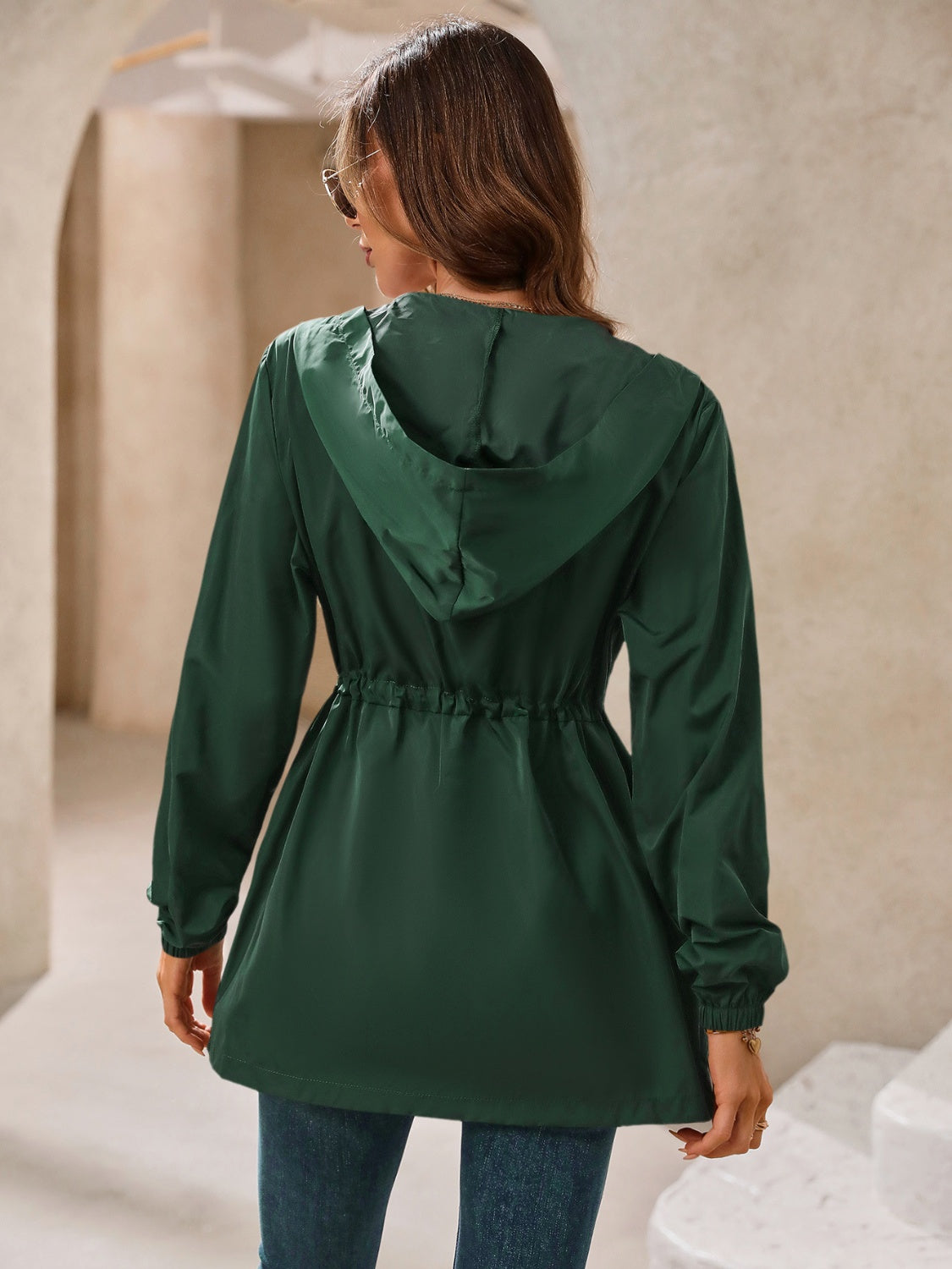 Elvira | Waterproof, long-sleeved outdoor windbreaker with hood