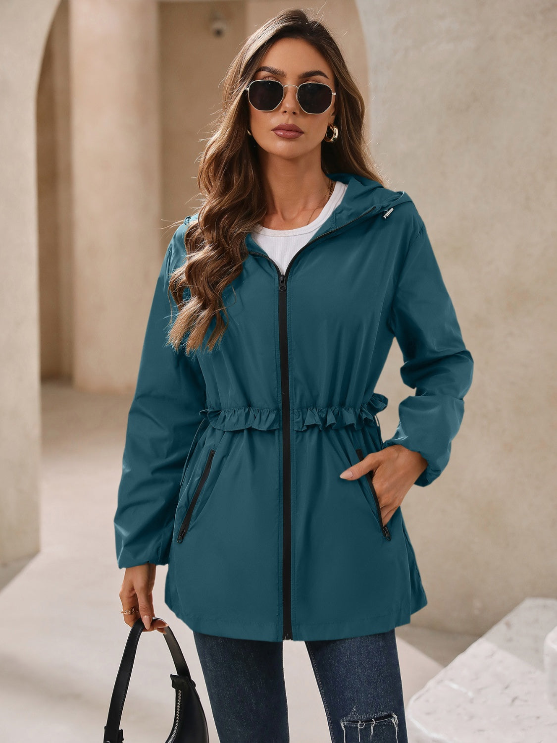 Paulina | Waterproof, long-sleeved outdoor windbreaker with hood