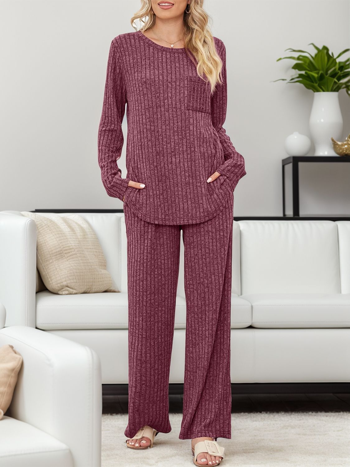 Henriette | Set consisting of a long-sleeved top and crew-neck trousers