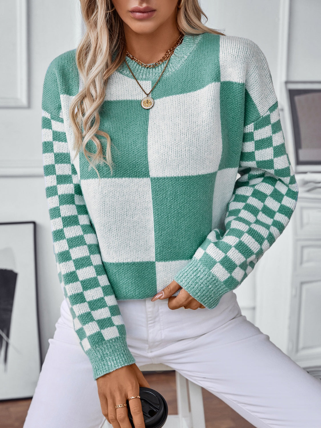 Romy | Color block sweater with a crew neck and long sleeves