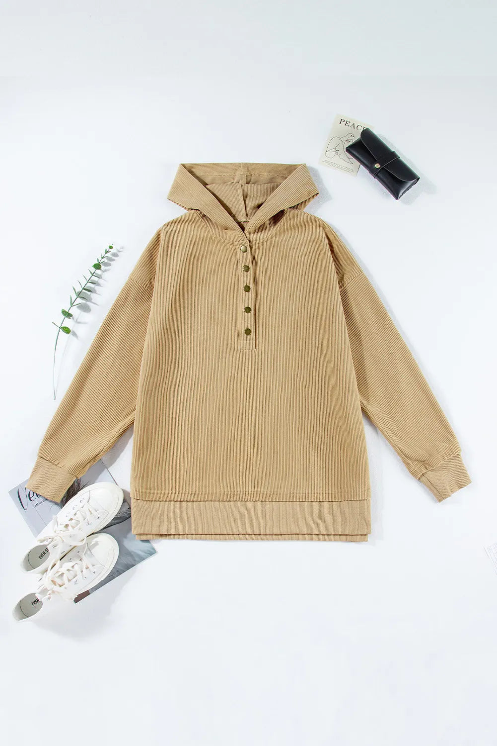 Elena | Hoodie with a half-length snap fastening and low shoulders