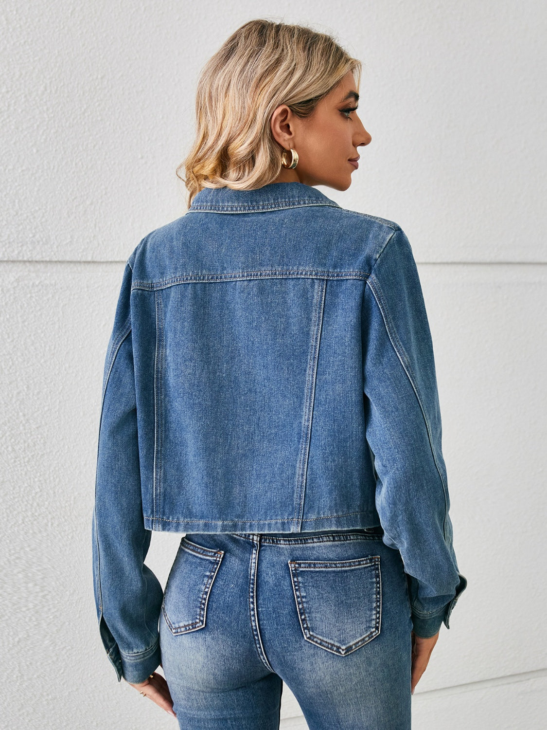 Regina | Buttoned, long-sleeved denim jacket