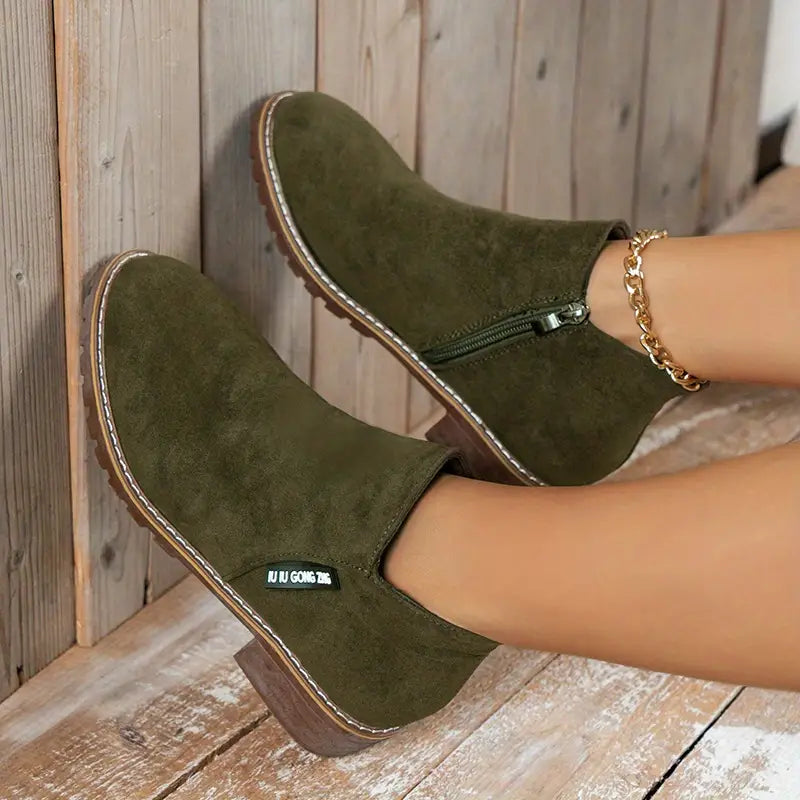Reyes | Versatile flat bottom leather boot