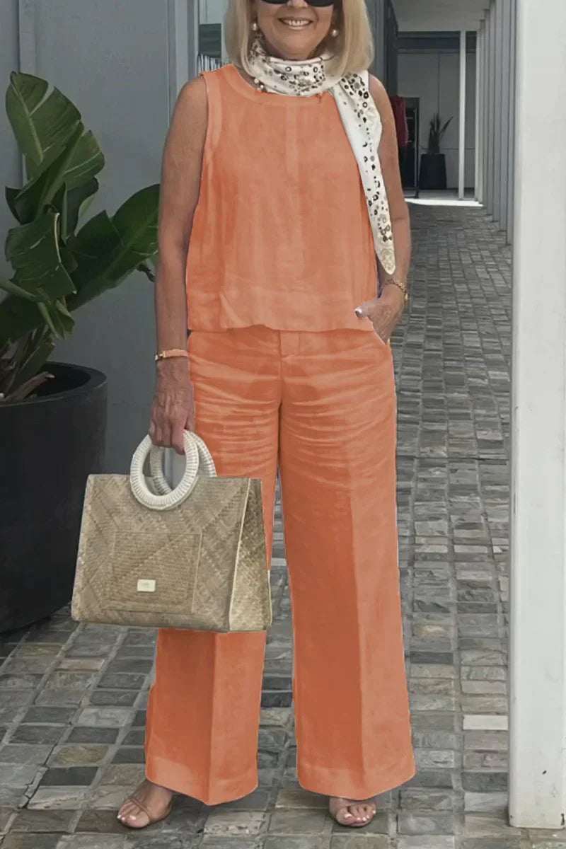 Gloria® | Elegant Sleeveless Outfit