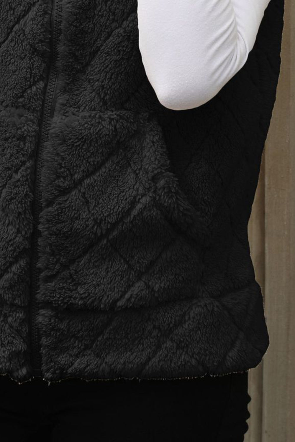 Katherine | Vest with a fluffy checked structure and zipper