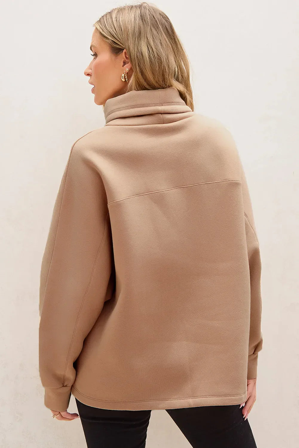 Camila | Long-sleeved sweatshirt with turtleneck and drawstring