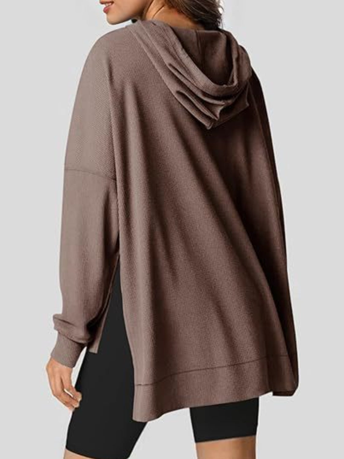 Eleonora | Long sleeve hoodie with drawstring and slit