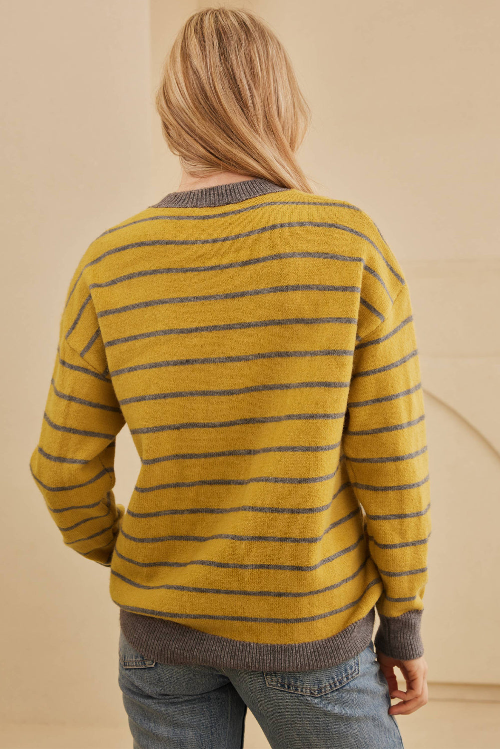 Leire | Long-sleeved sweater with floral stripes and a crew neck