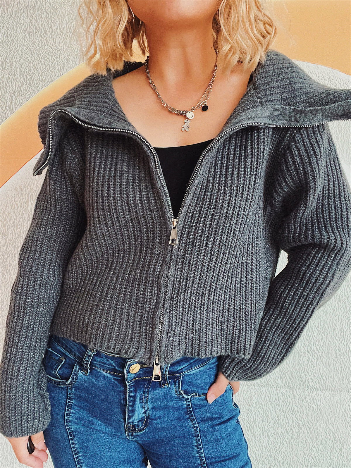 Estefanía | Long-sleeved cardigan with collar and zip