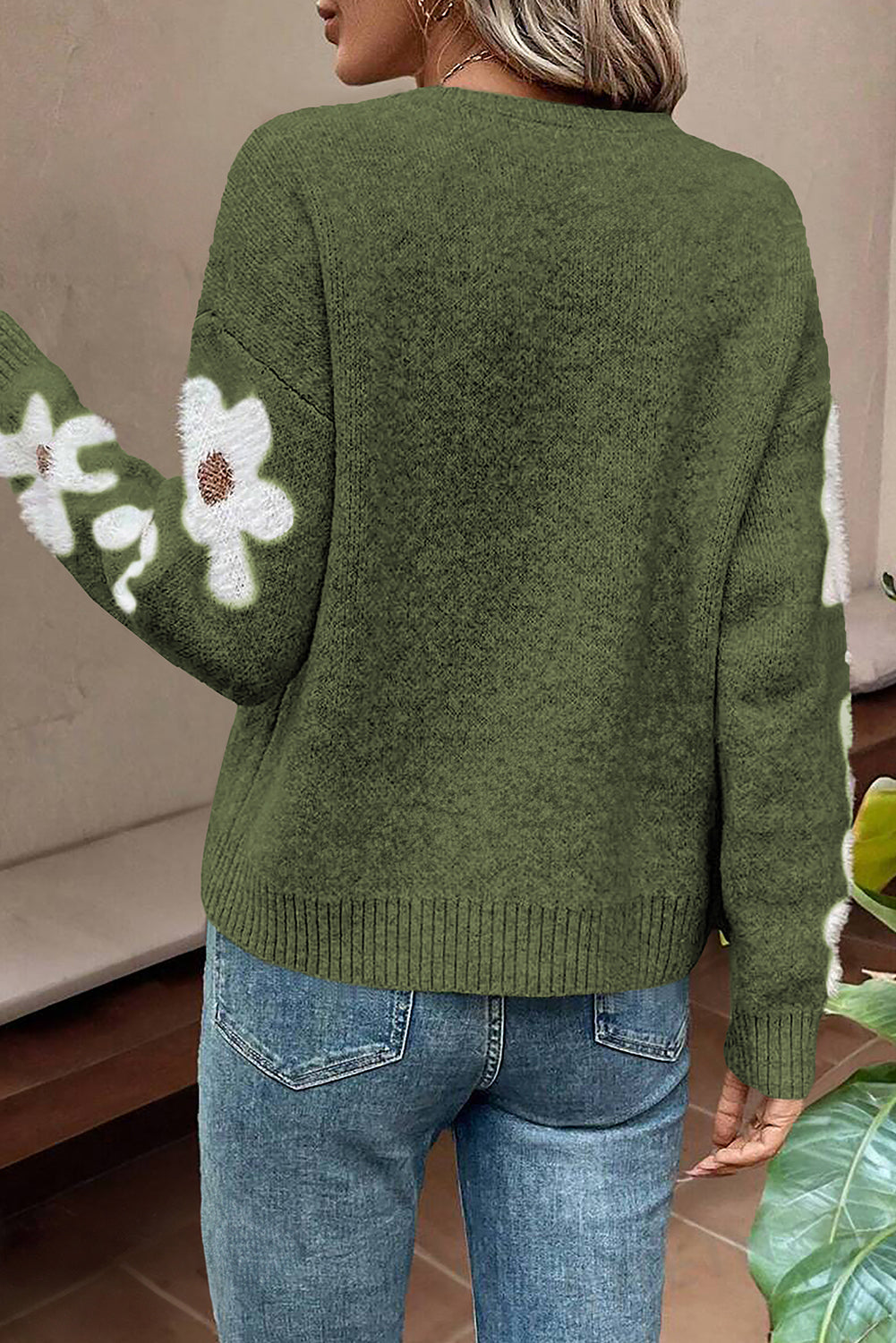 Nicolasa | Fashionable and effortless winter sweater