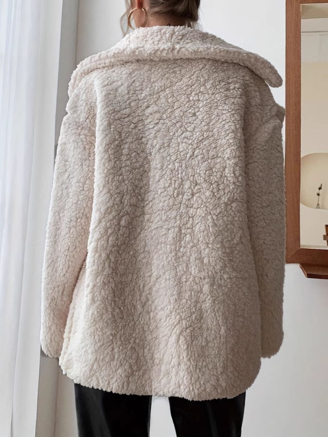 Pink | Fluffy, long-sleeved coat with an open front
