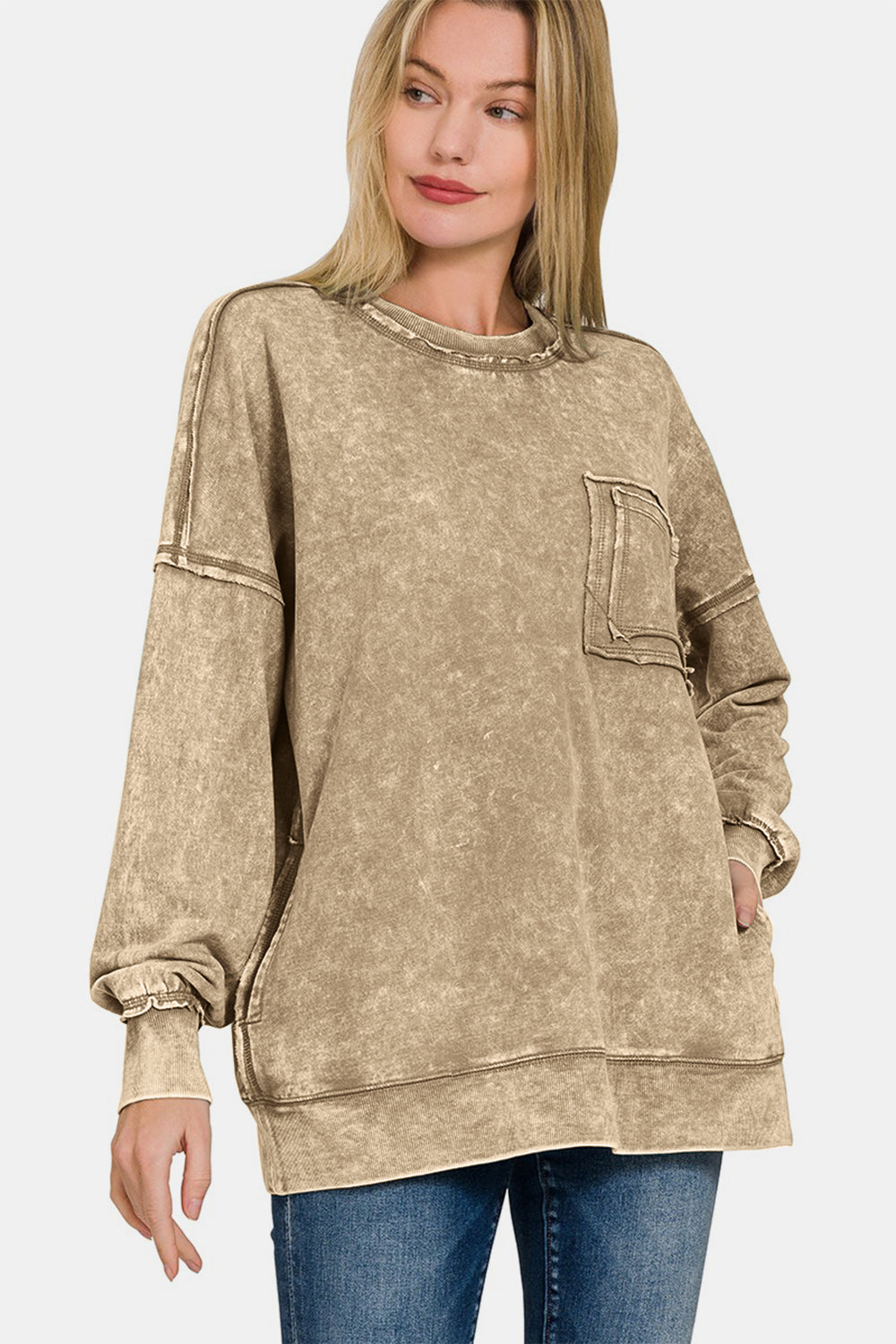 Hannelore | Sweatshirt with an exposed seam and a crew neck and dropped shoulders