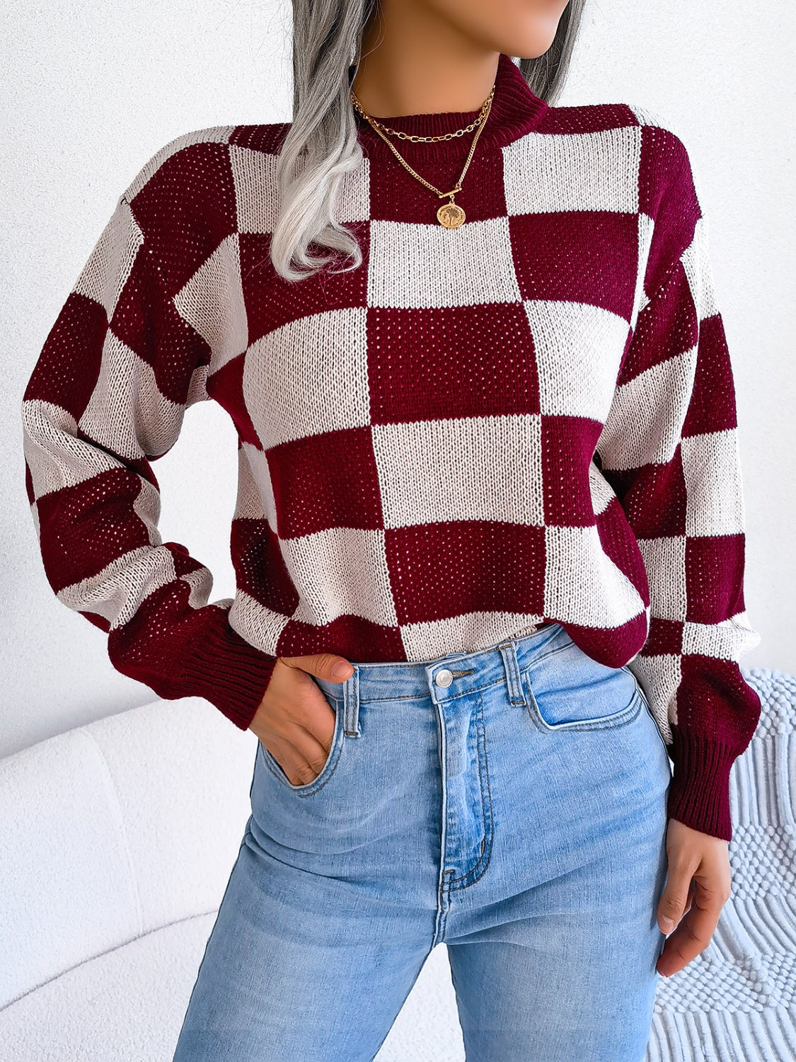 Elsa | Checked long-sleeved sweater with stand-up collar