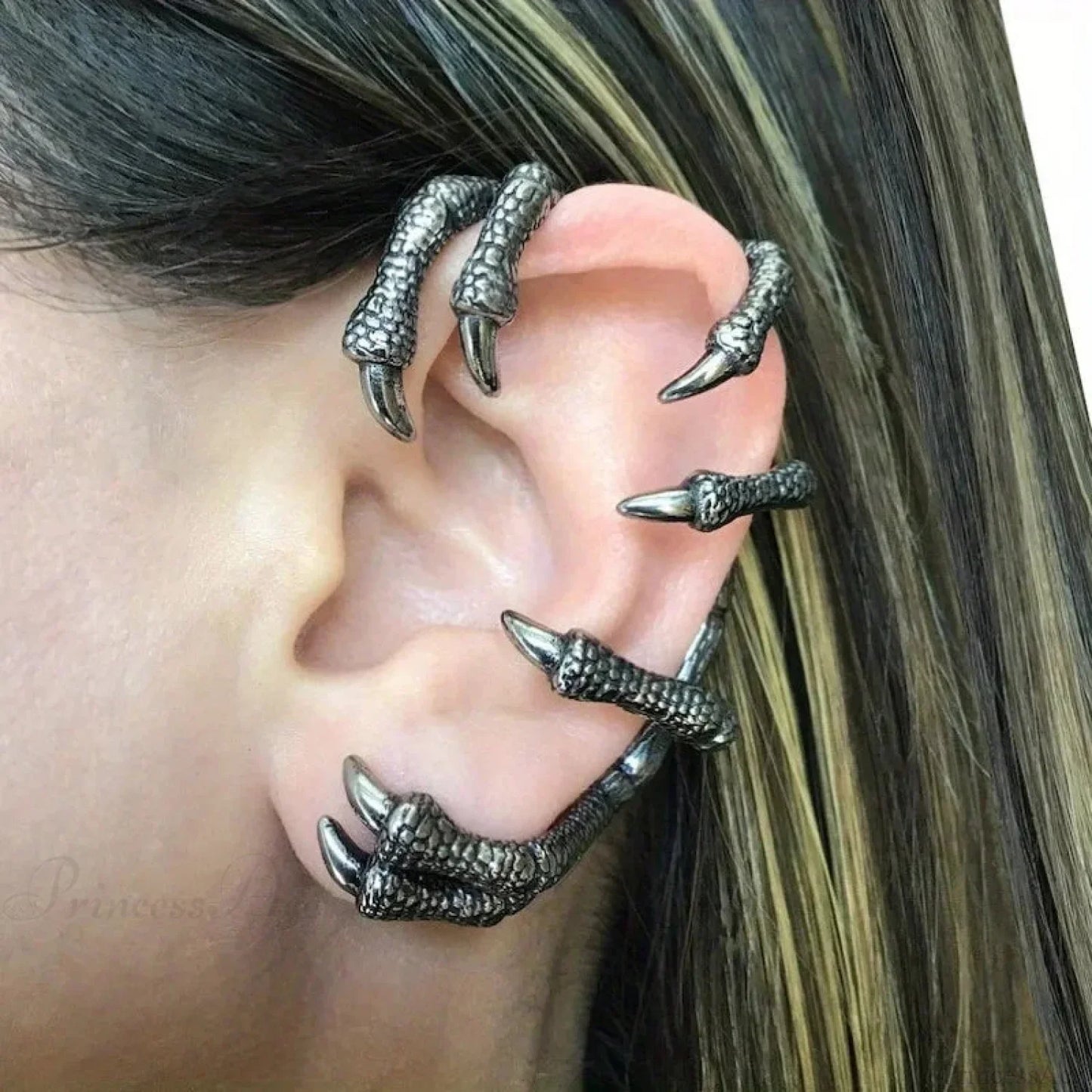 Antique Dark Dragon Talon Zinc Alloy Earring