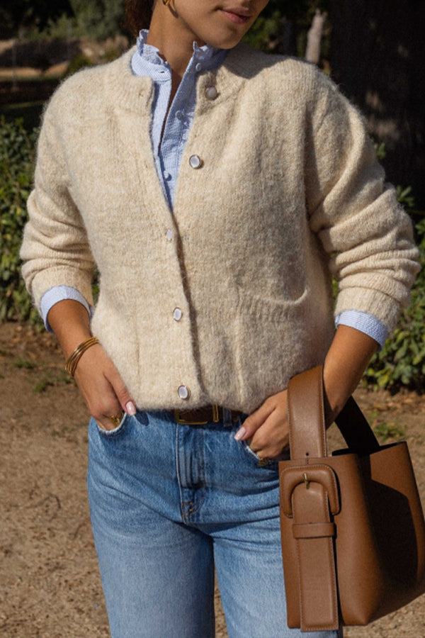 Corina | Classic and comfortable winter cardigan