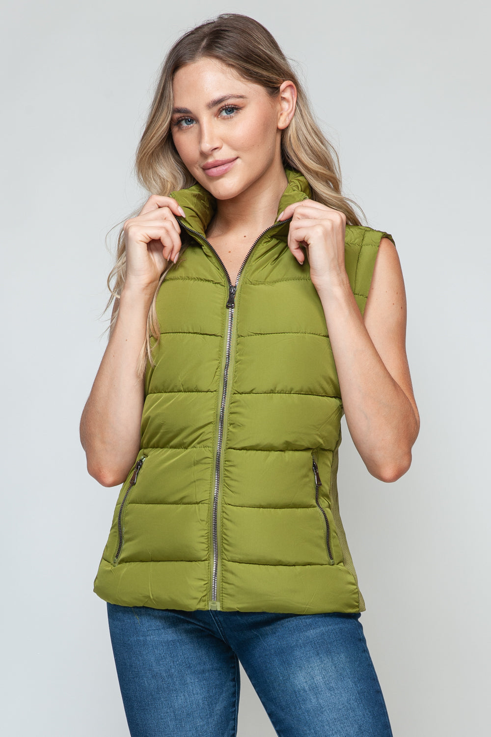 Simona | Snobbish turtleneck vest with zip and pockets