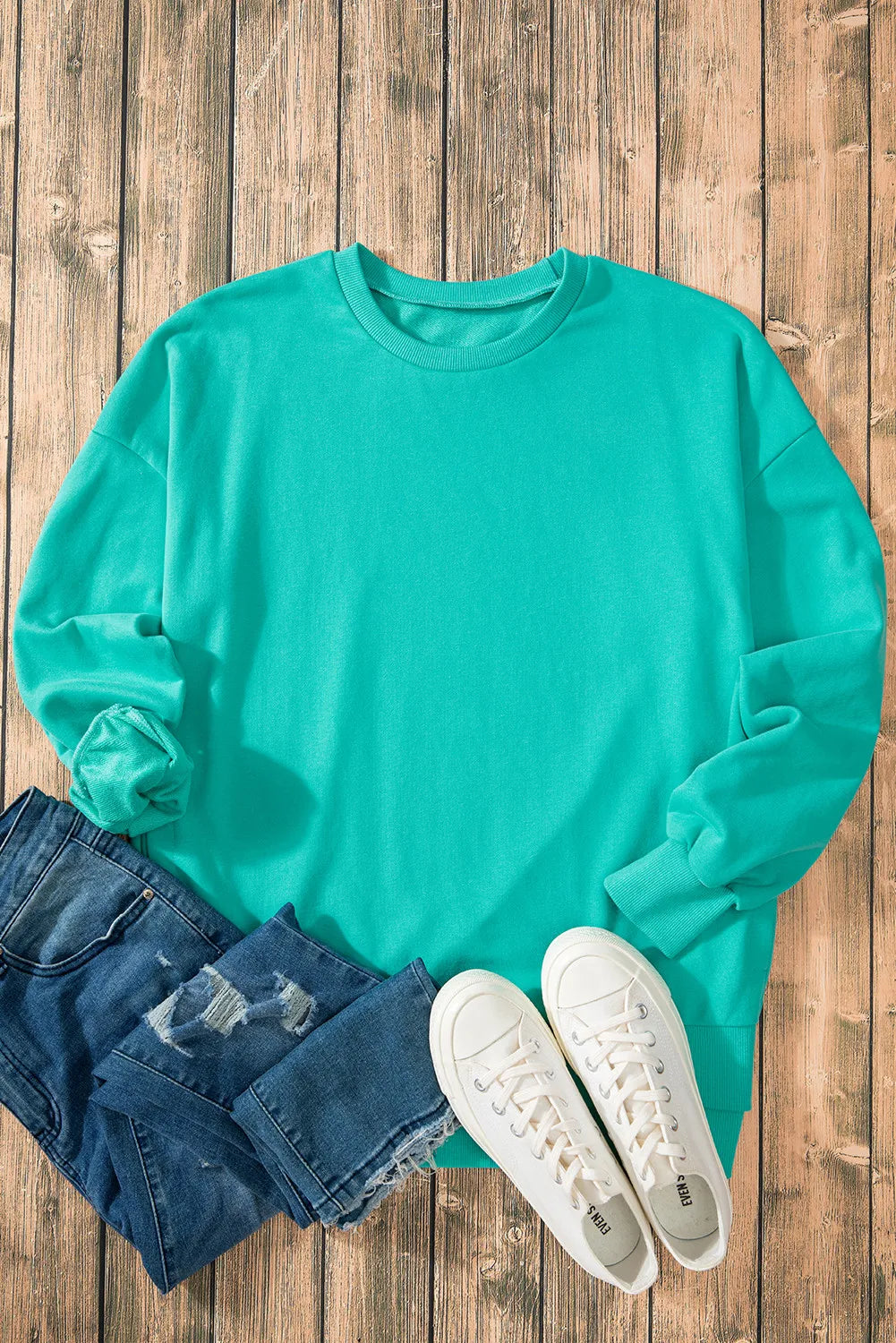 Claudia | Long-sleeved sweatshirt with a high, low crew neck