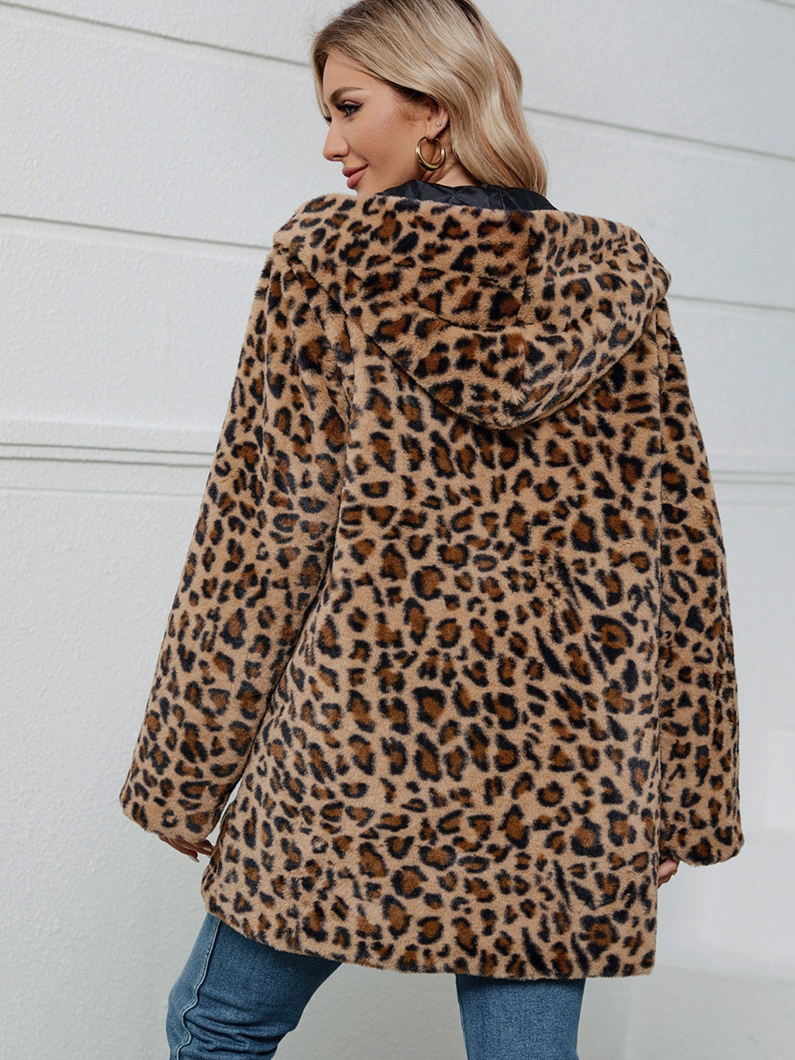 Monique | Fluffy, long-sleeved leopard print jacket with hood