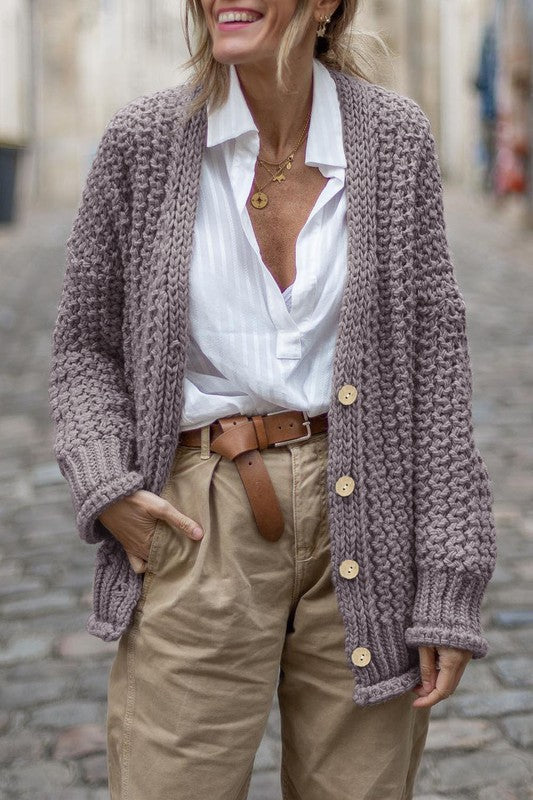 Yoselin | Simple and stylish winter cardigan