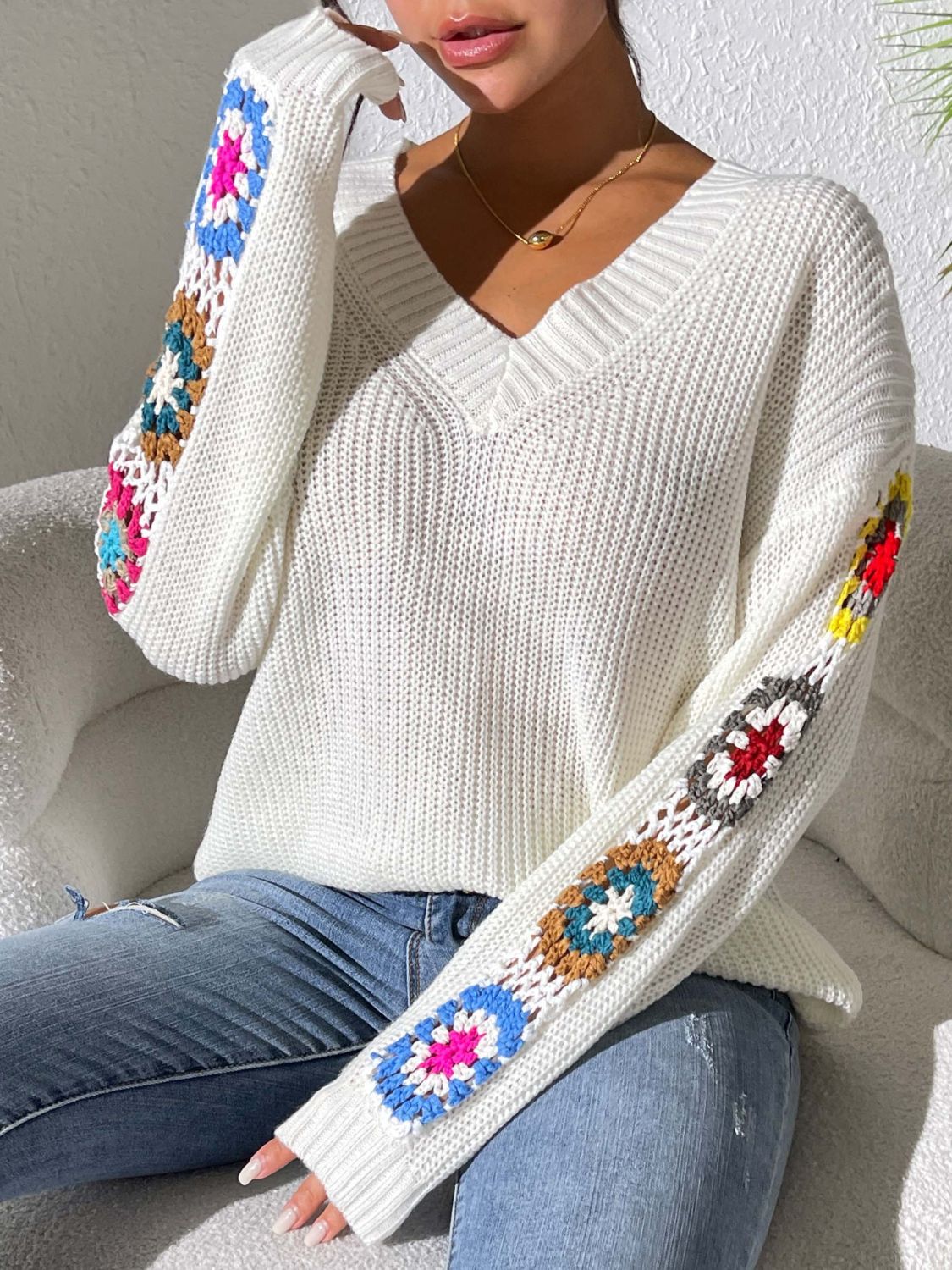 Marta | Crochet floral V-neck sweater