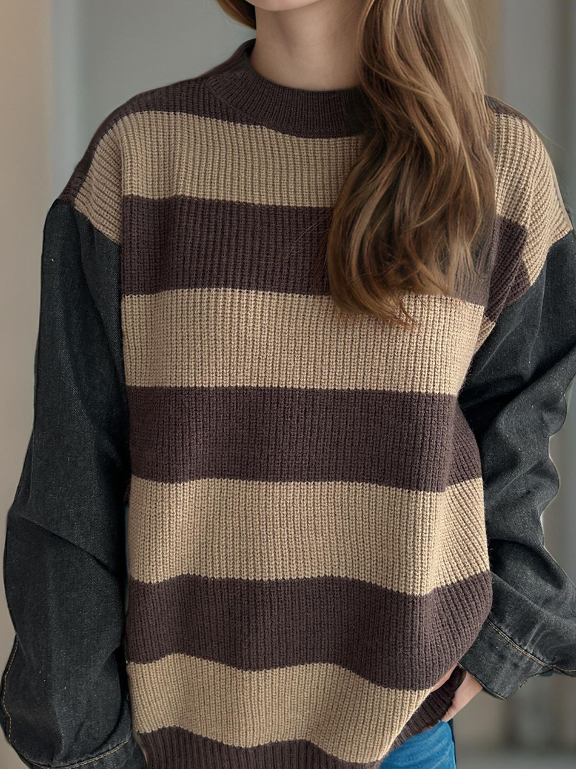 Johana | Contrasting long-sleeved sweater with a crew neck