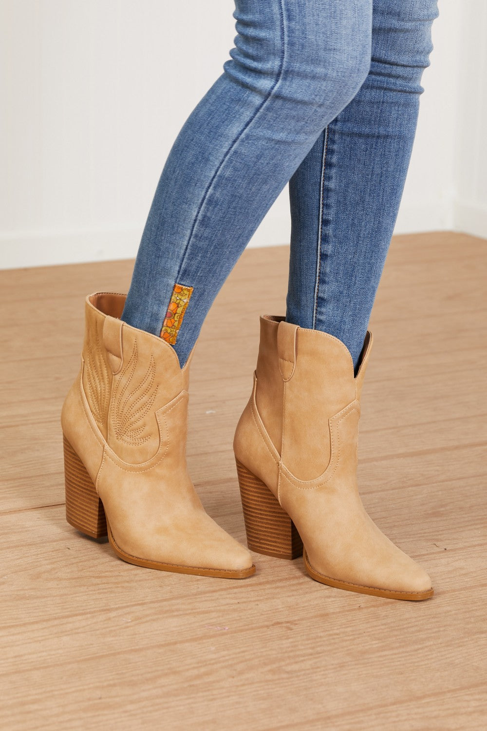 Miranda | Comfortable and stylish orthopedic footwear