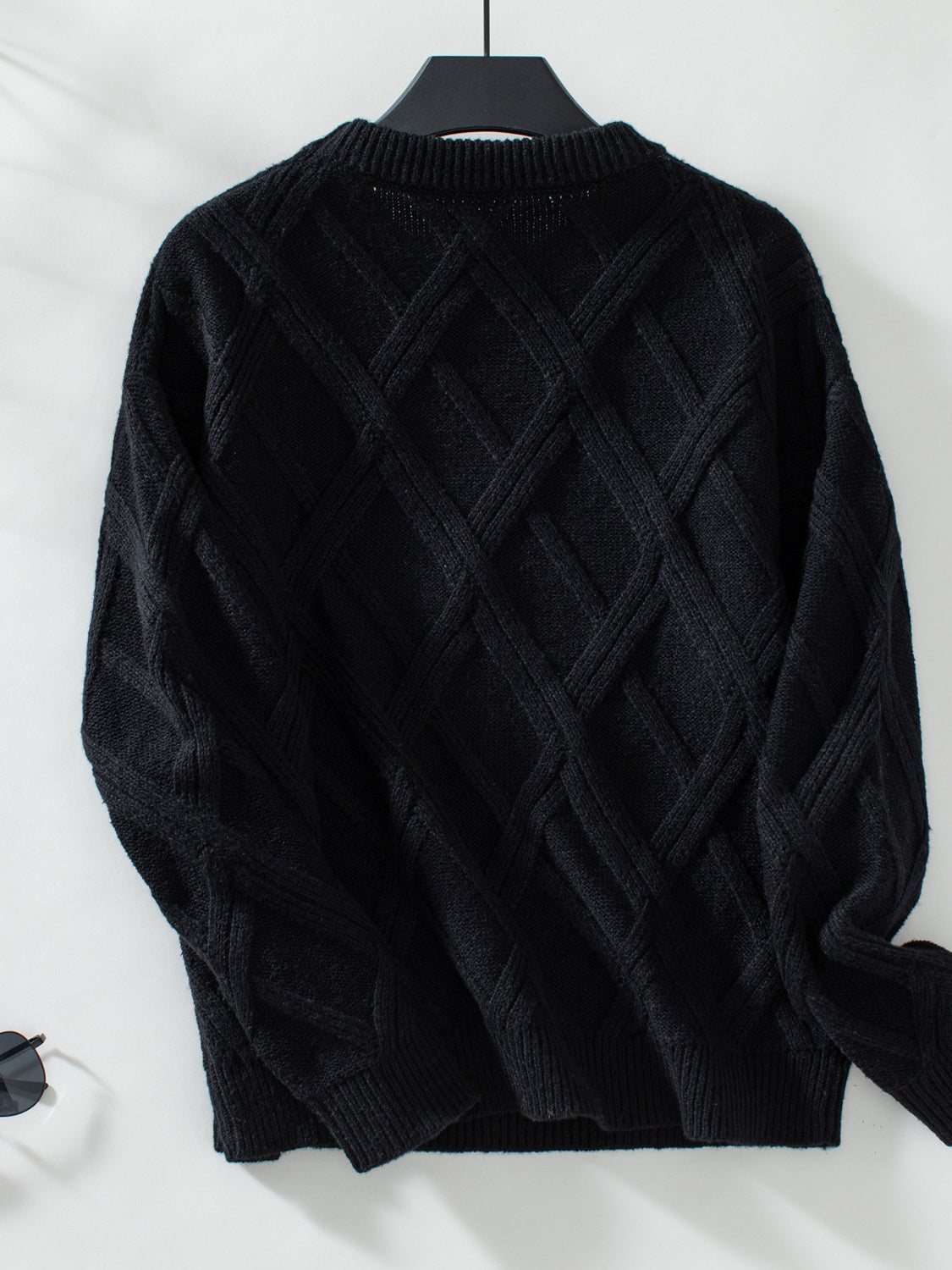 Kristin | Long-sleeved sweater with a geometric crew neck