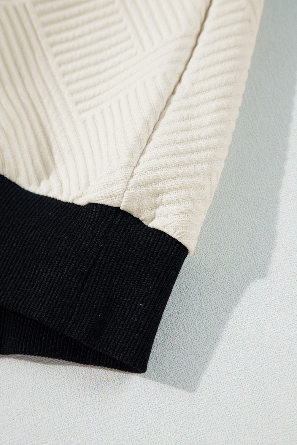 Azucena | Long-sleeved sweatshirt with textured contrast