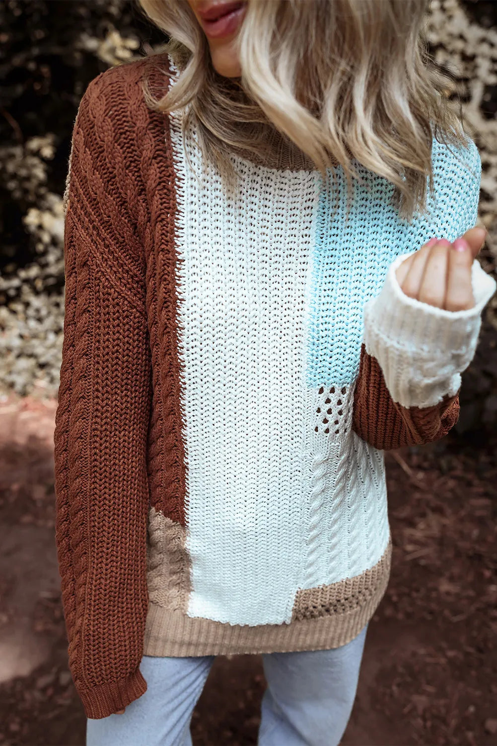 Inés | Color block sweater with a crew neck and long sleeves