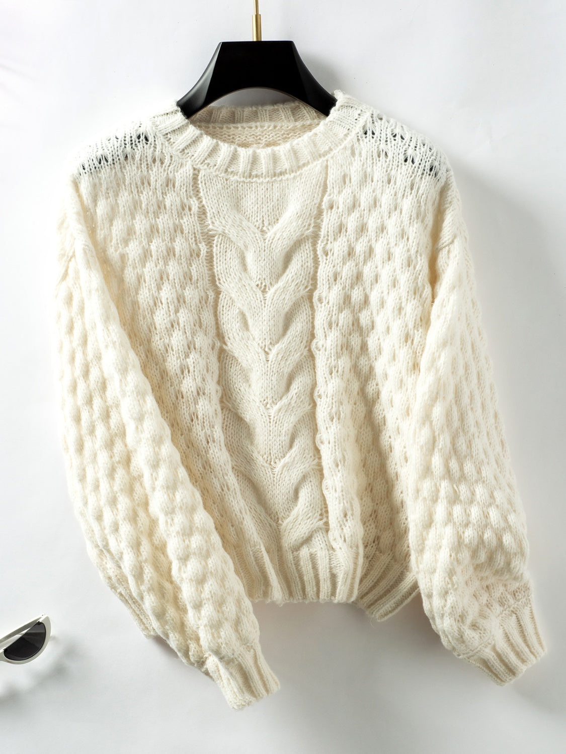 Otilia | Long-sleeved cable-knit sweater with a crew neck