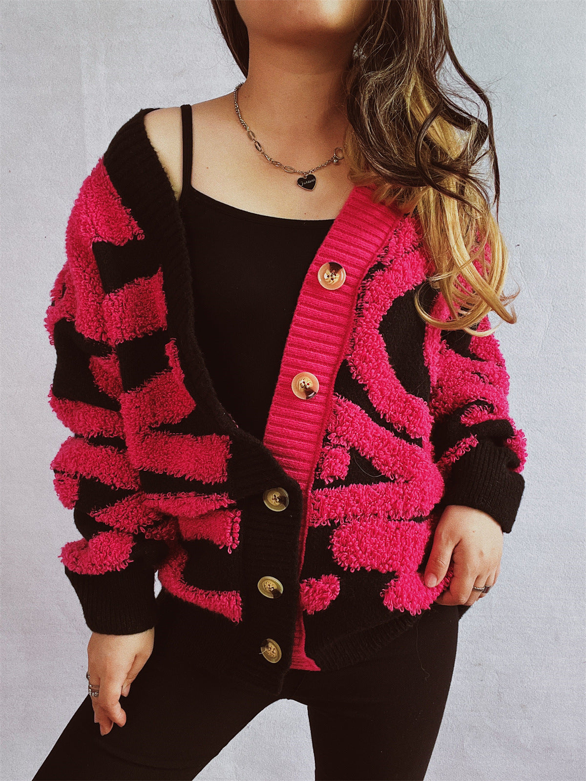 Lea | Contrast color long sleeve cardigan with buttons
