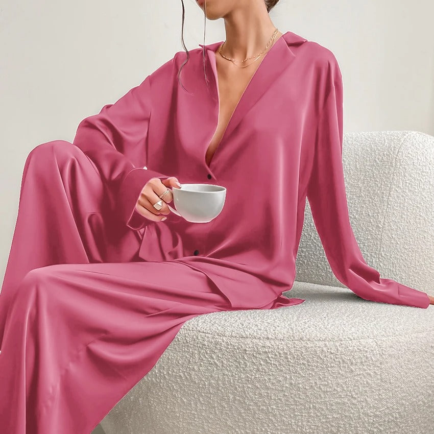 Iris® | Oversized pajama set with silky elegance