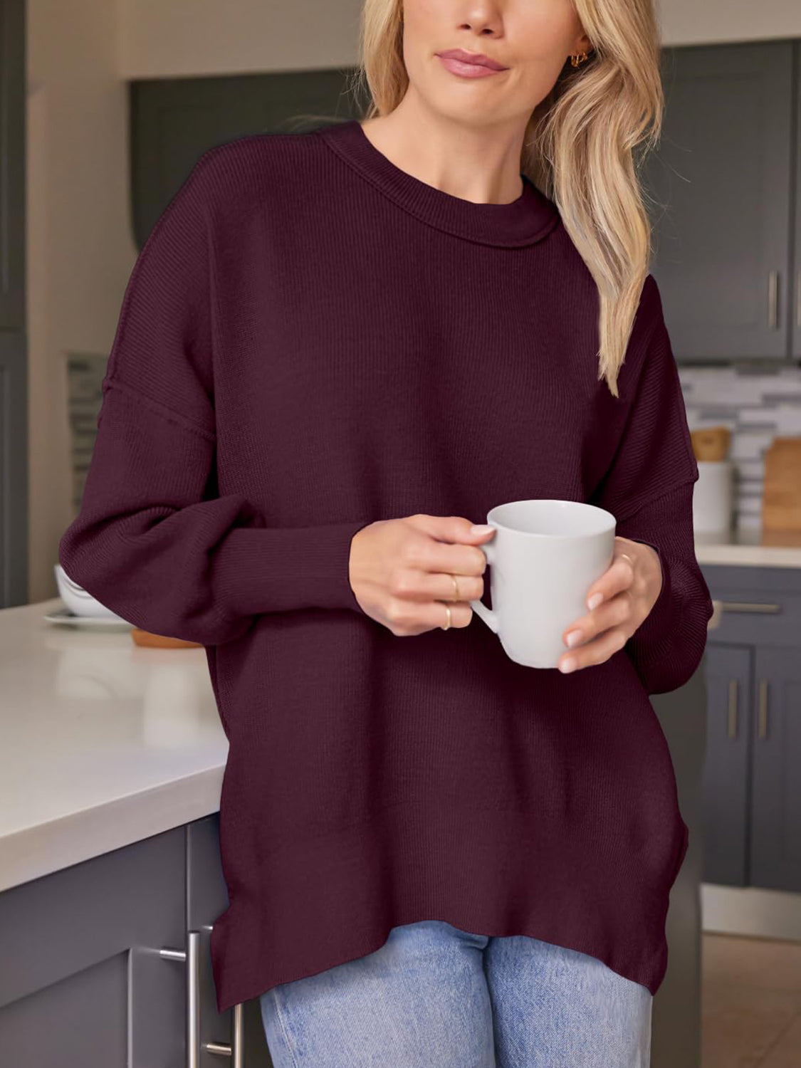 Evelyn | Slit sweater with a crew neck and dropped shoulders