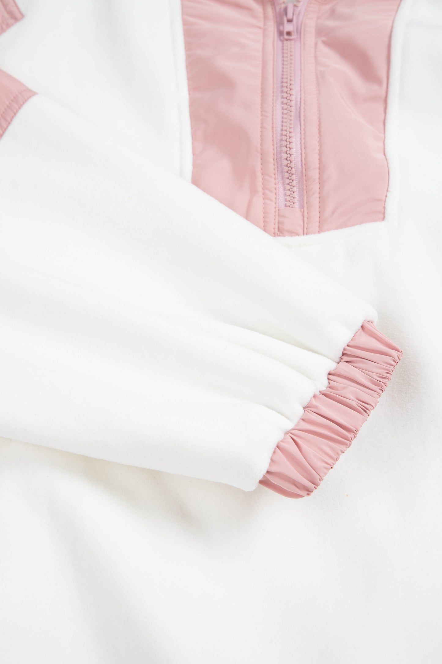 Leila | Modern and comfortable winter hoodie