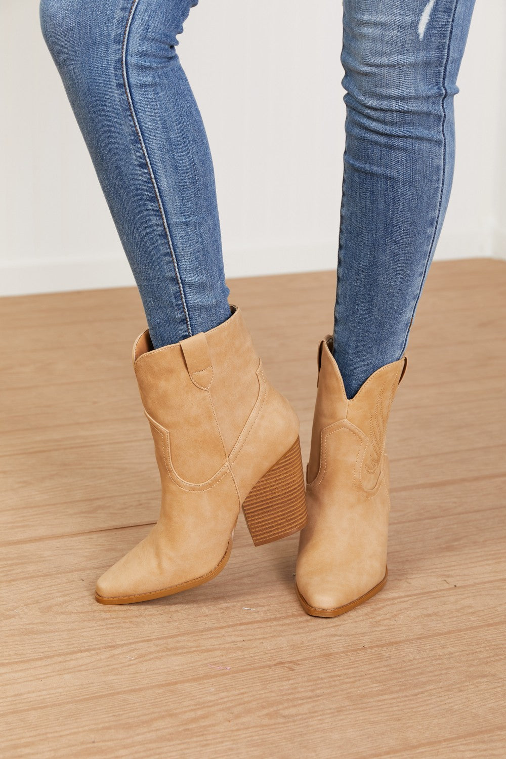 Miranda | Comfortable and stylish orthopedic footwear
