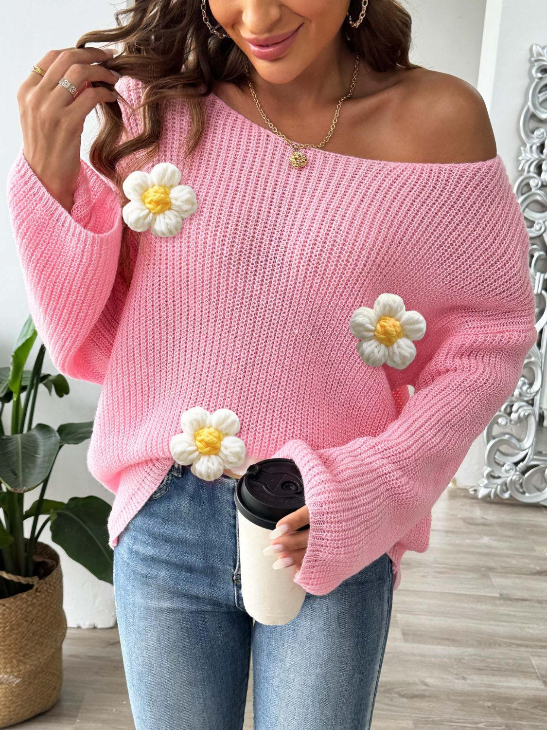 Mirjam | Long-sleeved sweater with a floral crew neck