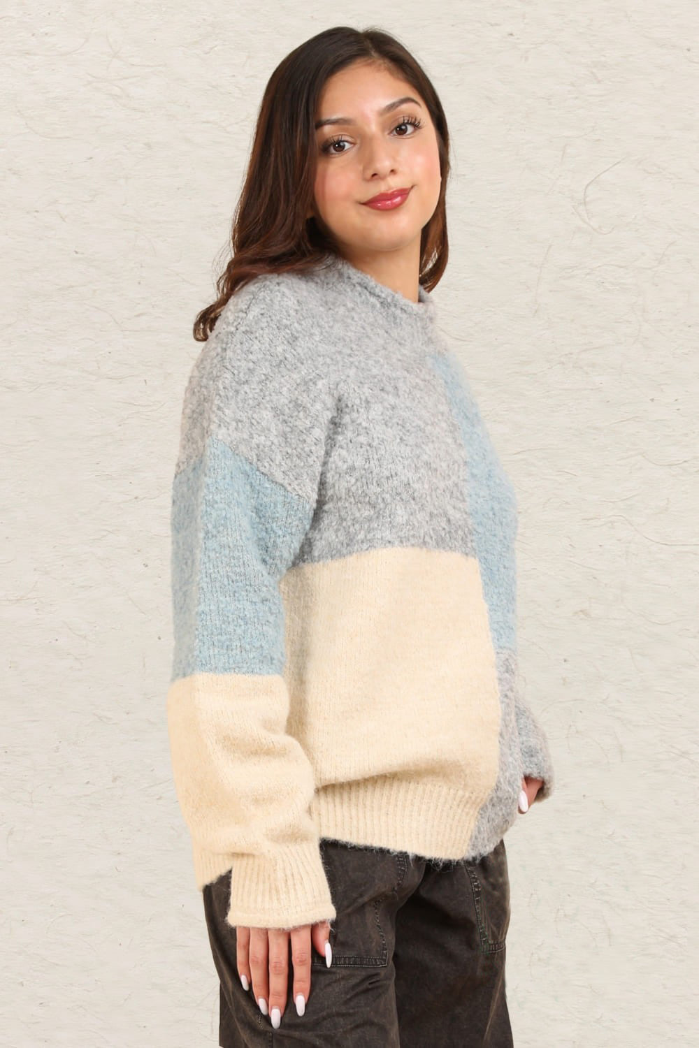 Verónica | VERY J color block sweater with a stand-up collar and dropped shoulders