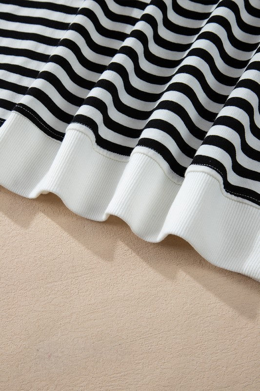 Mia | Striped oversized crew neck sweatshirt with color block design