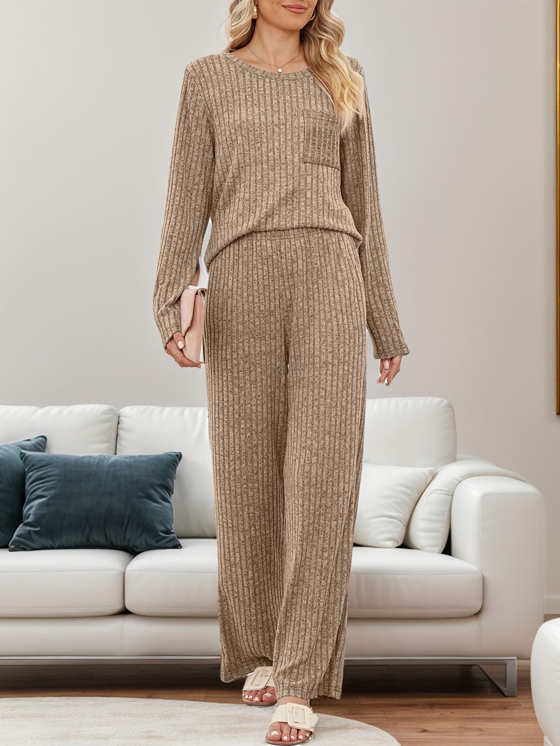 Henriette | Set consisting of a long-sleeved top and crew-neck trousers
