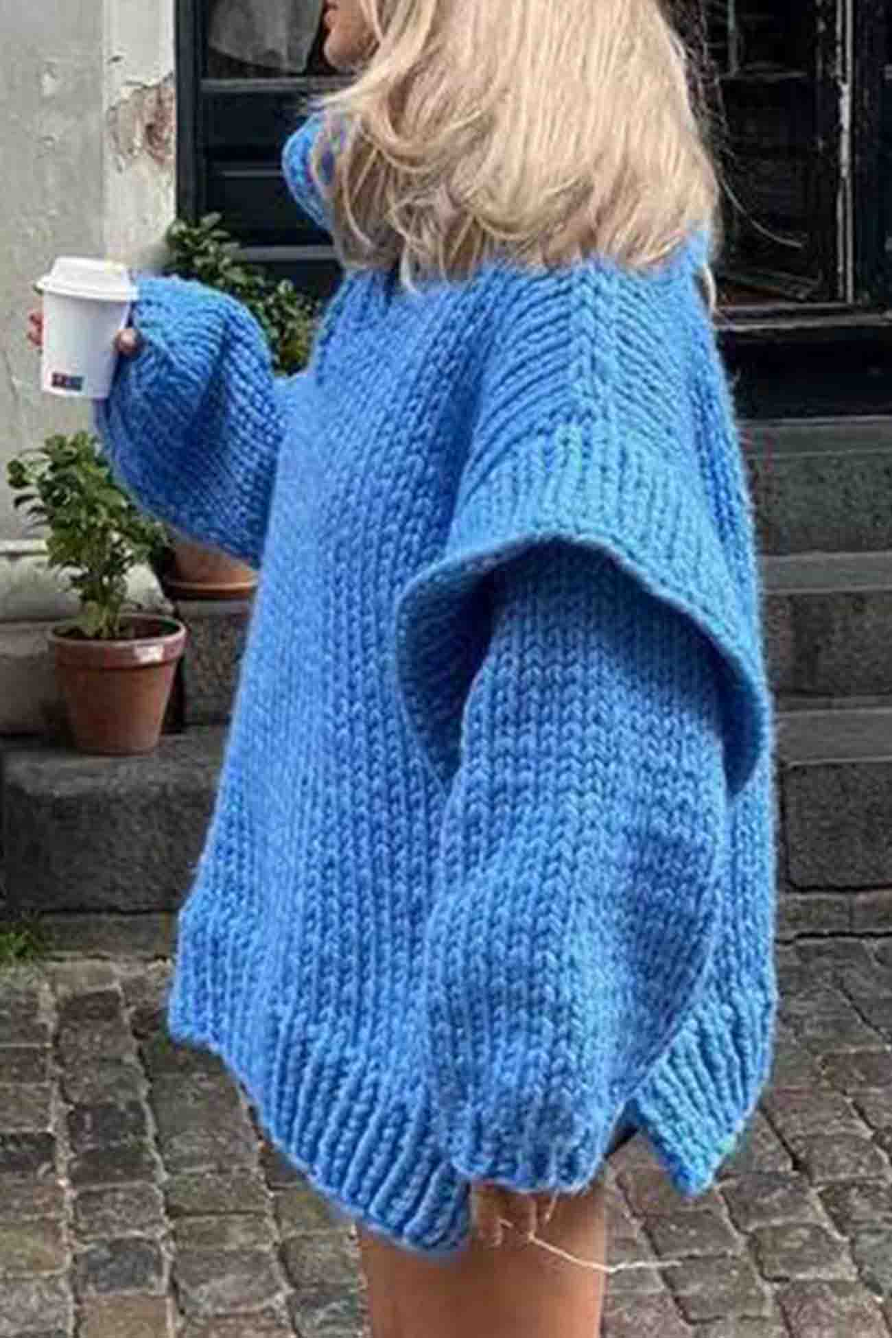 Carina | Solid color sweater with long sleeves and a cowl neckline