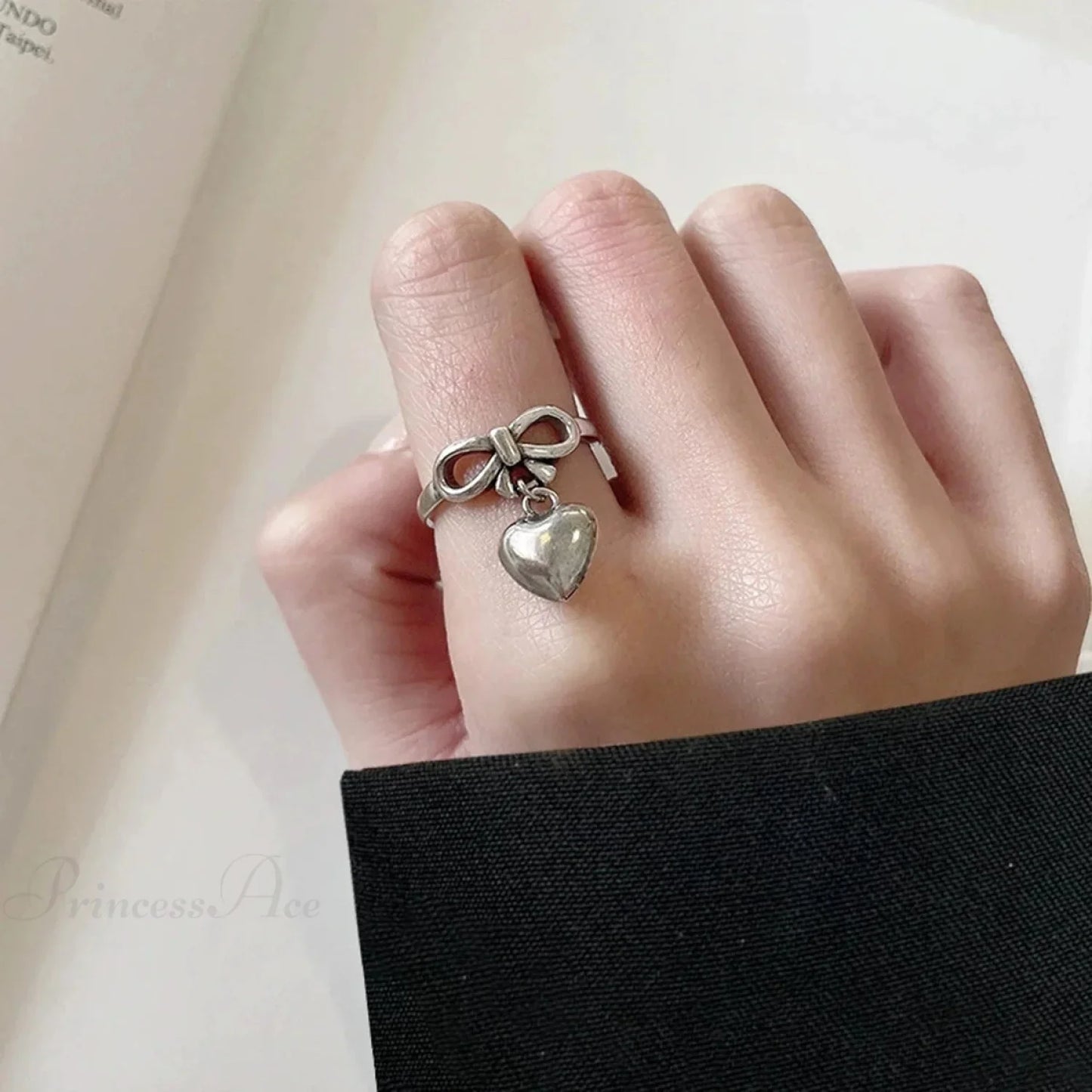 Bow Affection Pendant Gothic Circle