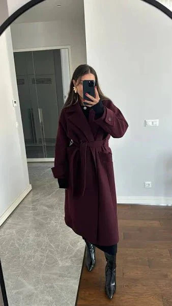 Manuela | RIVAL