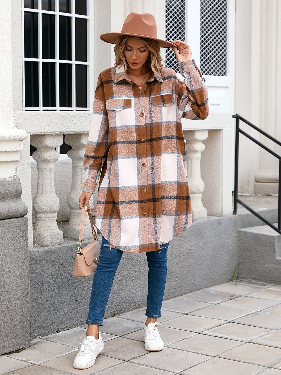 Elsa | Checked, long-sleeved outerwear with a button placket